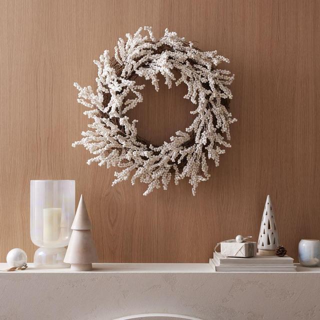 White Berries Wreath, 24in