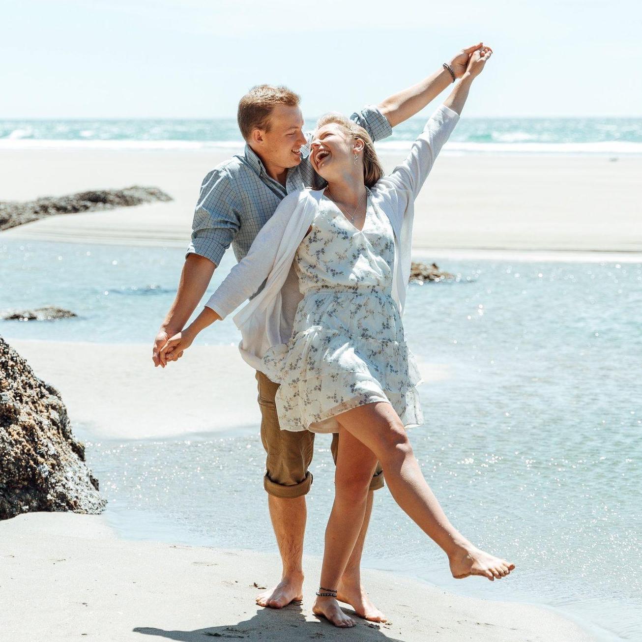 Engagement photos on the Oregon Coast.