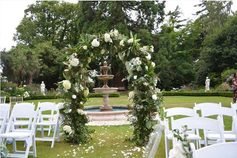 The Wedding Website of Hollie Leanora Tyrrell and Boris Renato Scherwitzl