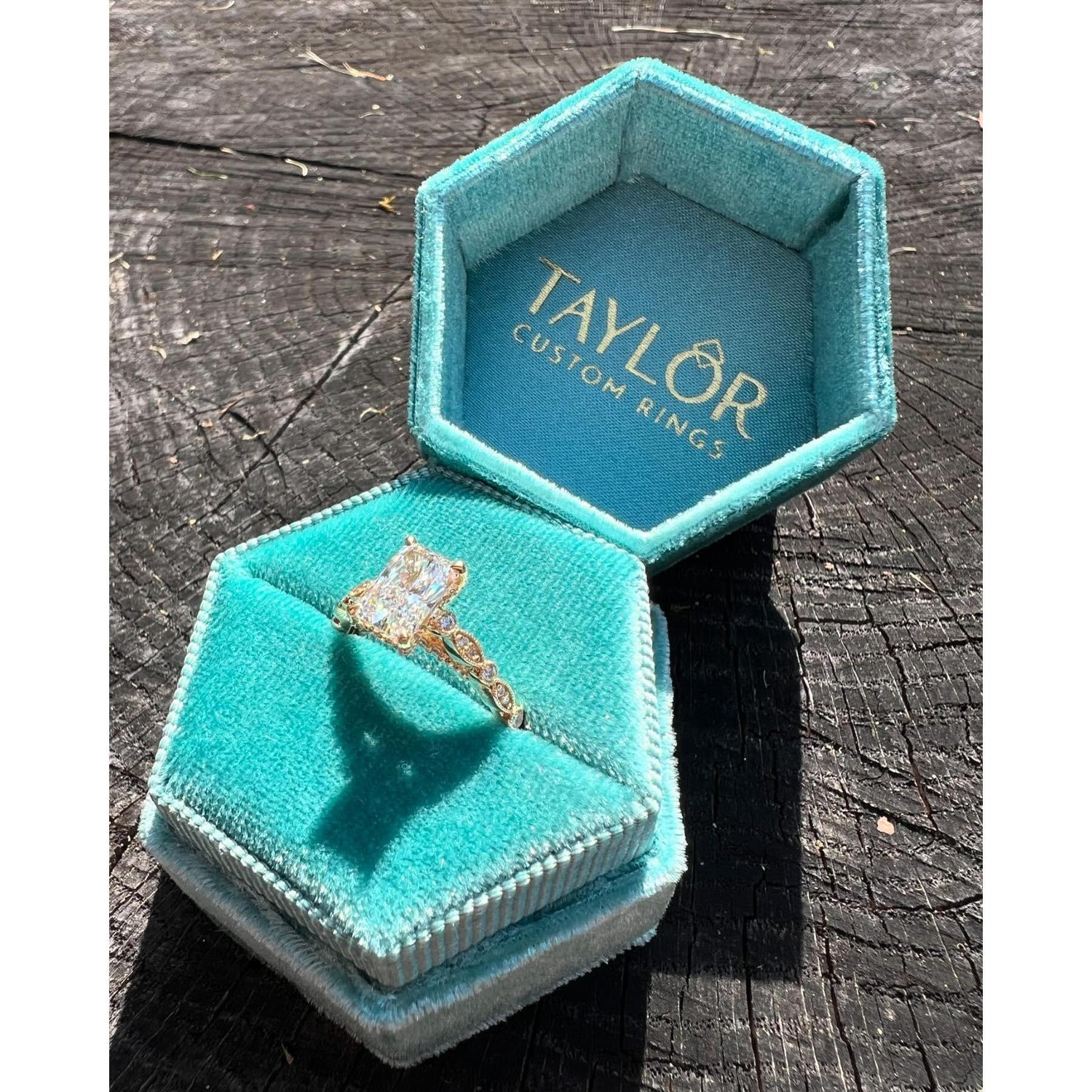 Engagement ring <3