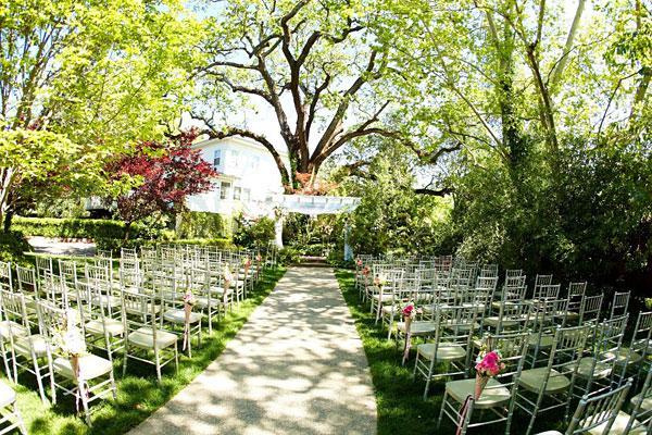The Wedding Website of James Tari and Loralyn Owen