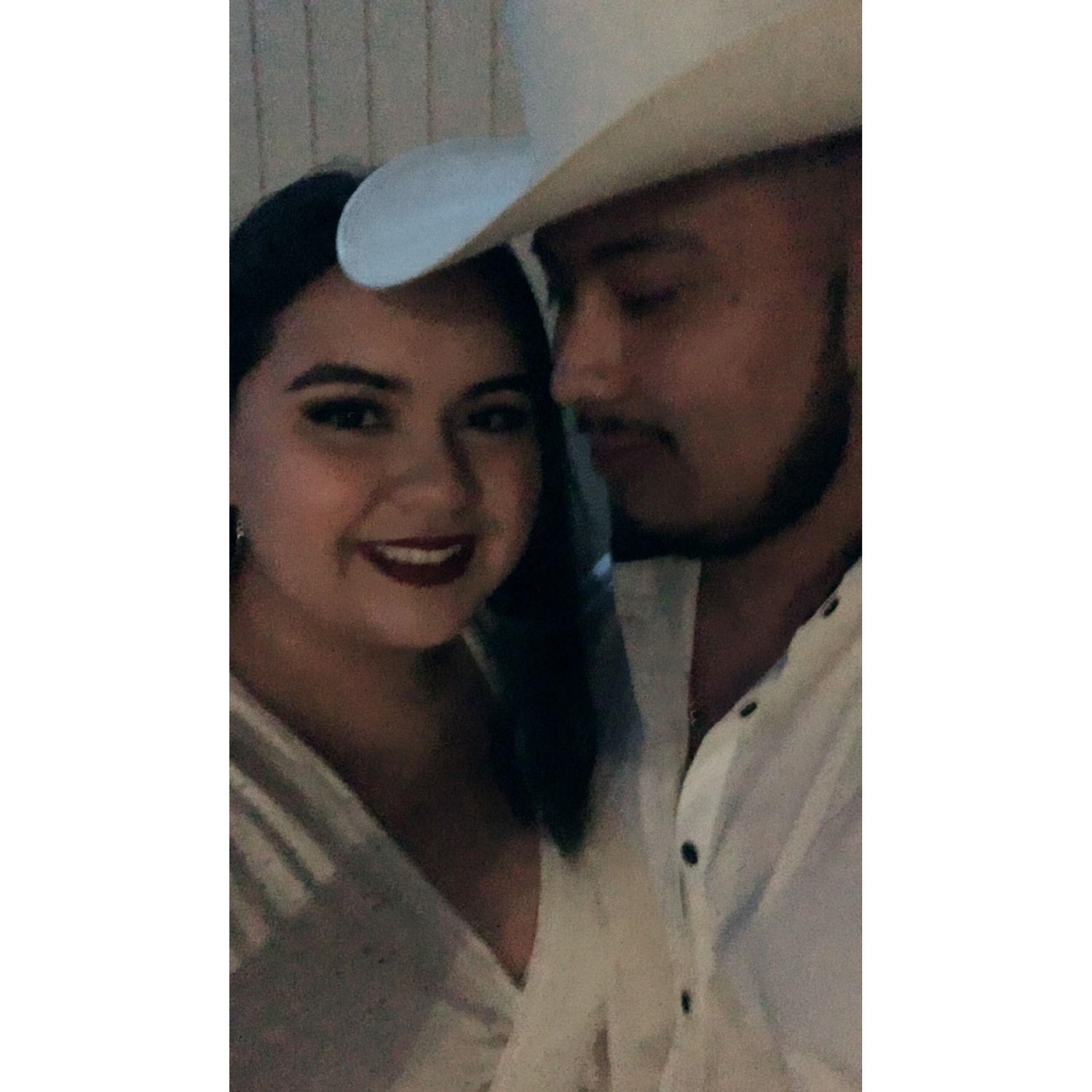 1 month dating our first party !!