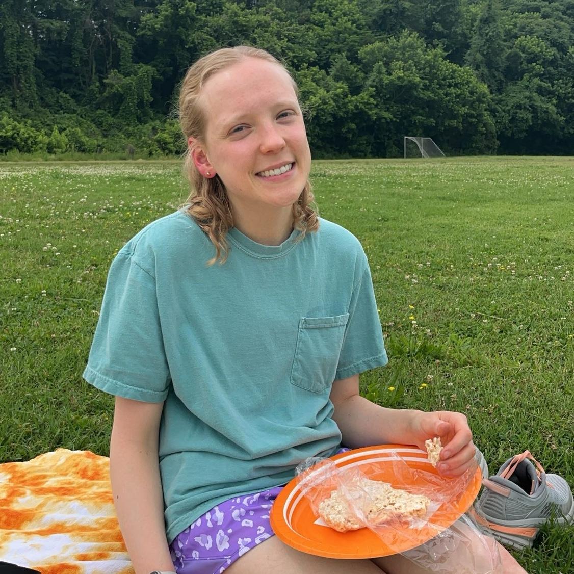 A lovely little picnic with a lovely woman