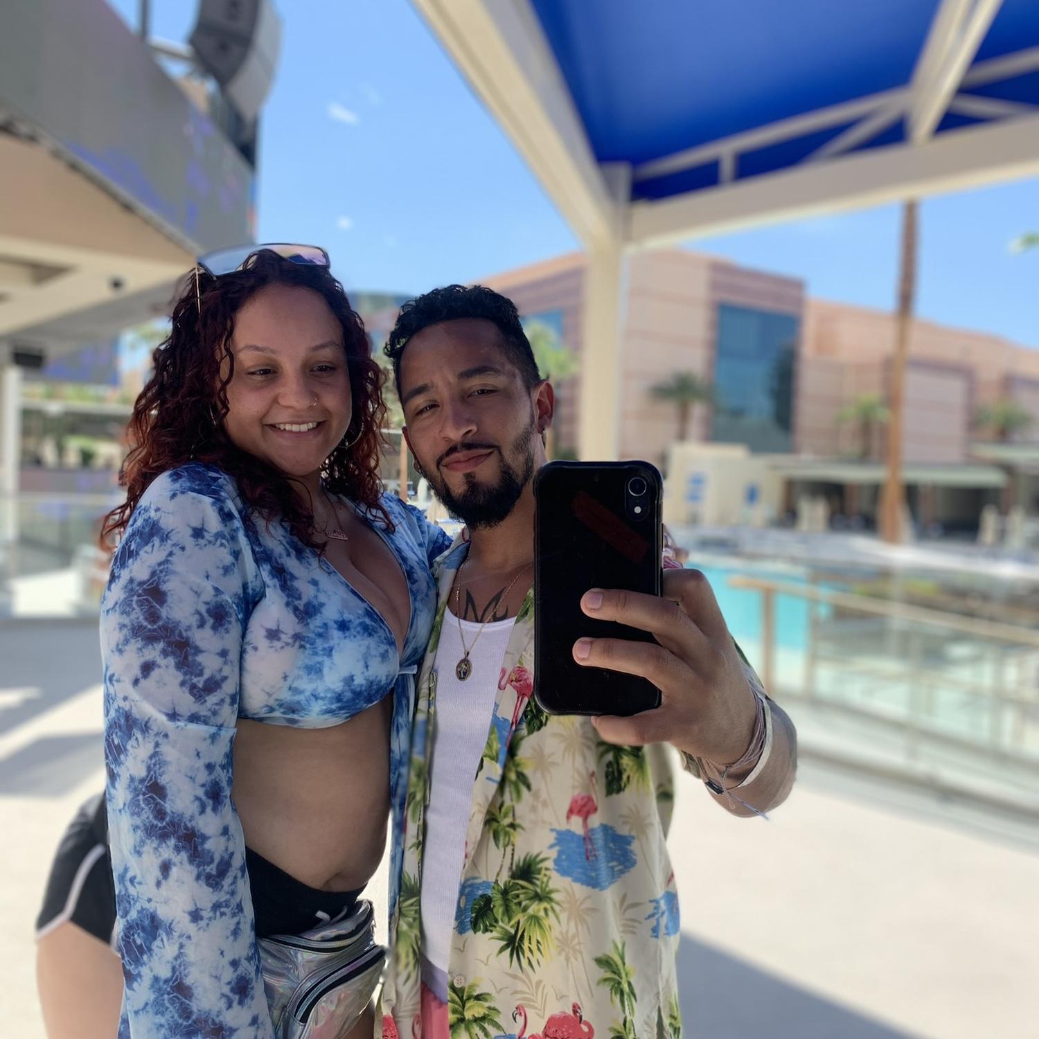 Vegassss. Matthew also lost his wallet there and we had to leave the party bus to get it and then come back to meet them at another pool party 🎉