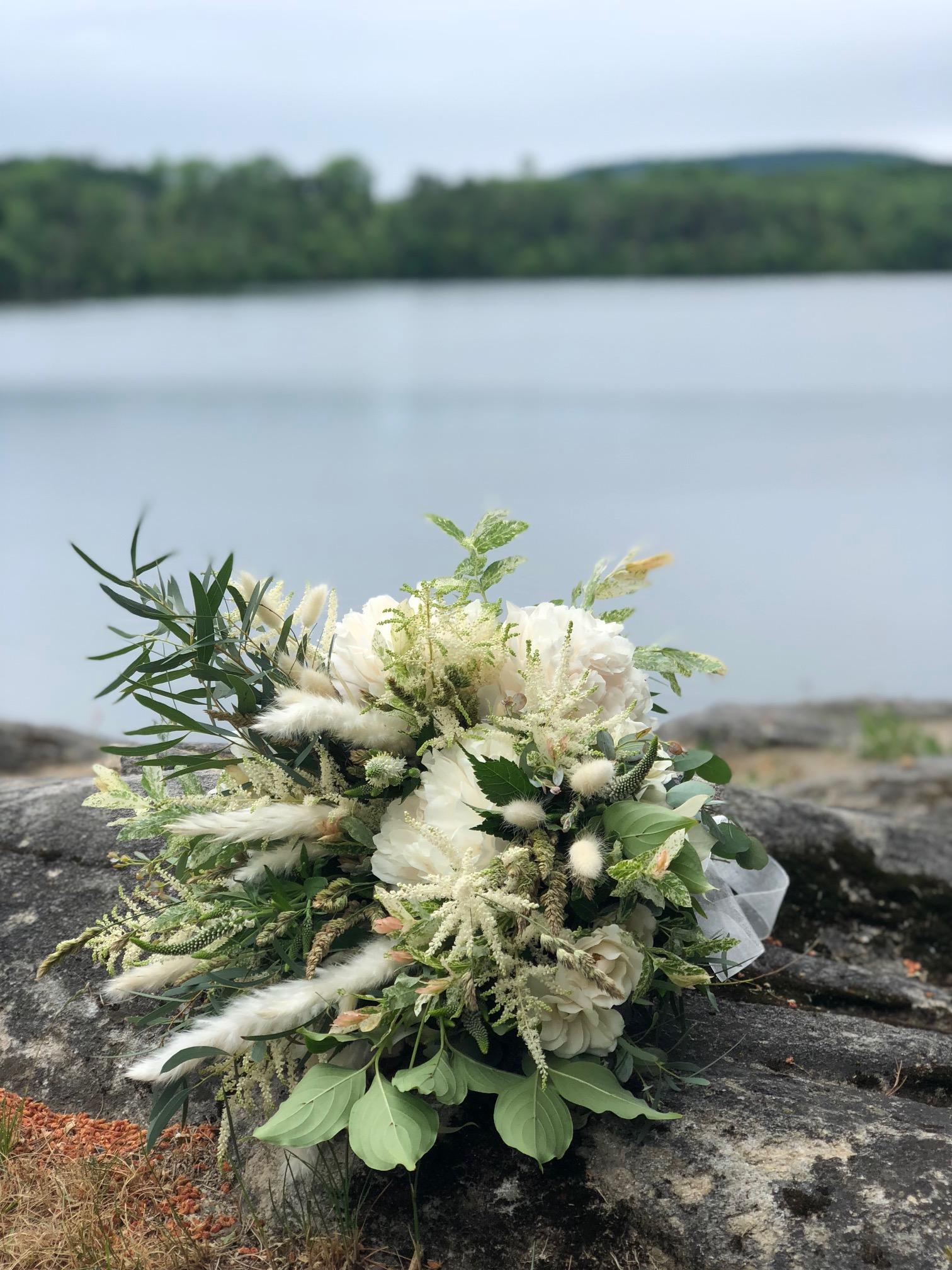 The Wedding Website of Annabelle Lytle-Rich and Zach Smith