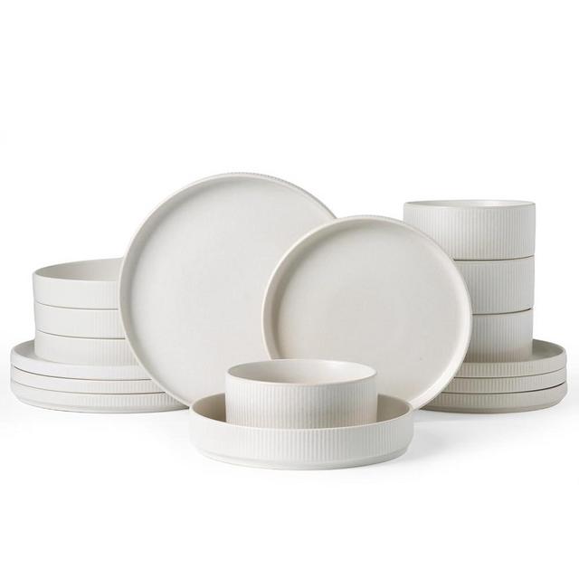 Famiware Star Dinnerware Set with Pasta Bowls, Service for 4 (16pcs), Ribbed Stoneware Plates and Bowls Dishes Sets - Chip & Scratch Resistant, Microwave & Dishwasher Safe, Matte White