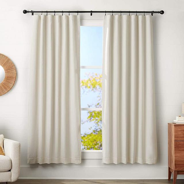 AmazonBasics 1-Inch Ball Finial Curtain Rod with 14 Curtain Rod Rings - 72 to 144 Inch, Black