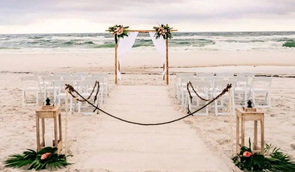 The Wedding Website of Jenny Varga and Scotty Derrico