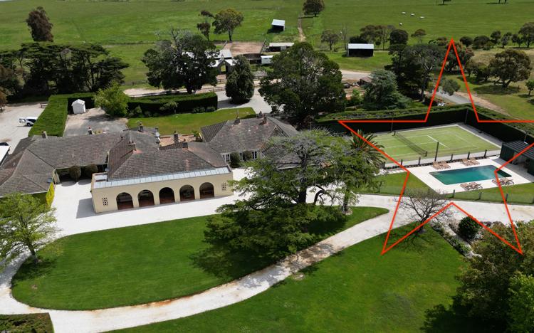 The Wedding Website of Vanessa Wong and Sam Carr