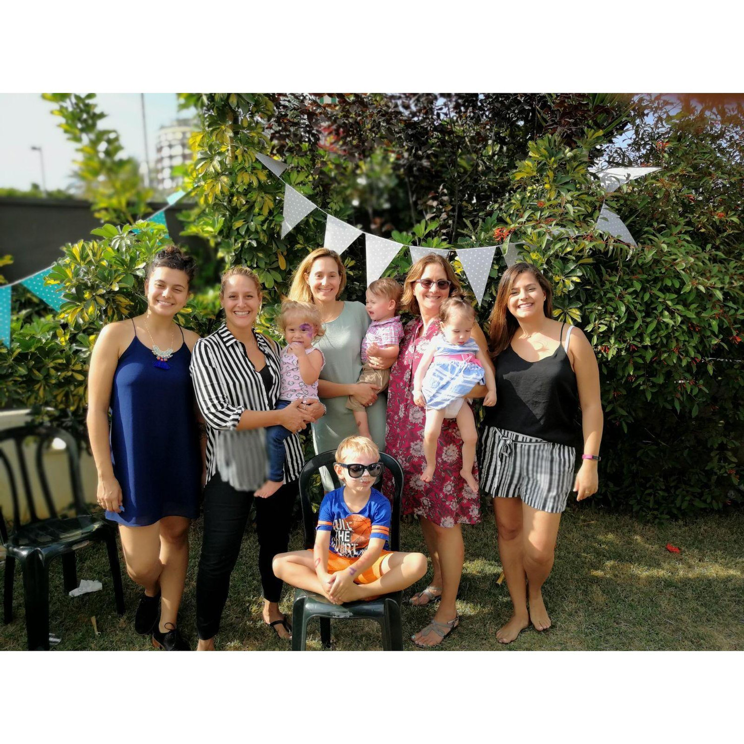 The sisters, Kyra and the kids: Ben, Liya, Adam and Mia