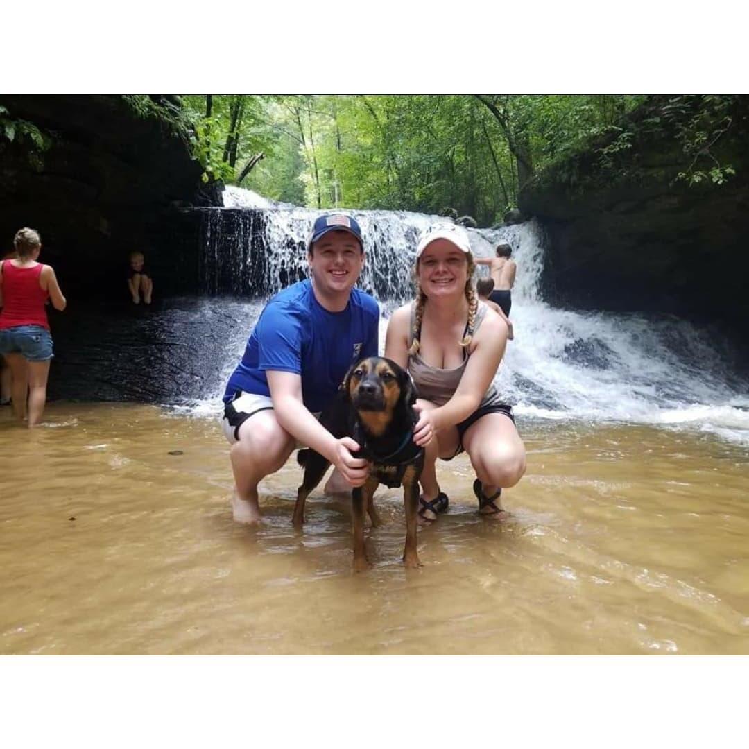 Travelling to Red River Gorge with our boy, Gunner (prior to getting Hazel)
