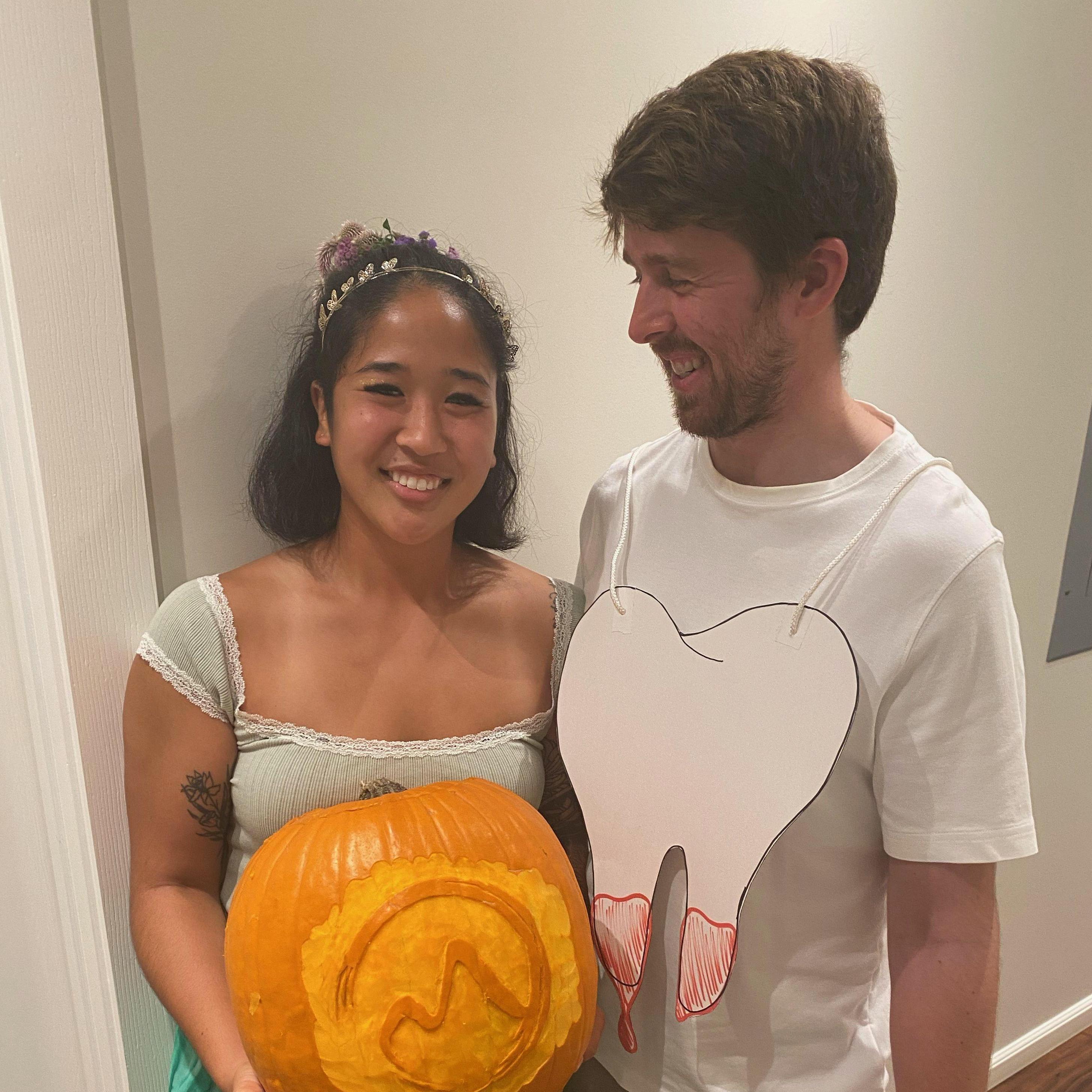 Halloween 2021 ft the Tooth fairy and the Tooth (and the Tooth's pumpkin carving)