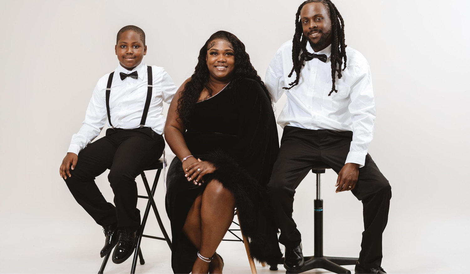 The Wedding Website of Dajanay Pride and Xavier Pride