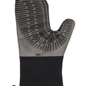 OXO Silicone Oven Mitt with Magnet