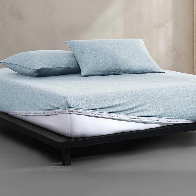 Calvin Klein - Queen Size Sheets Set, Lightweight Sheets Made from a Naturally Soft Cotton Blend - Bed Sheets with Matching Pillowcases & Fitted Sheet (Modern Cotton Aqua)