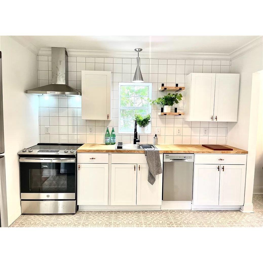 View more pictures and book your stay on Airbnb - https://www.airbnb.com/h/thepearlatbrunswick