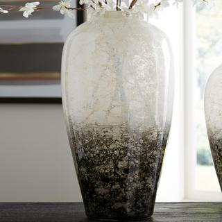 Mirielle Table Vase