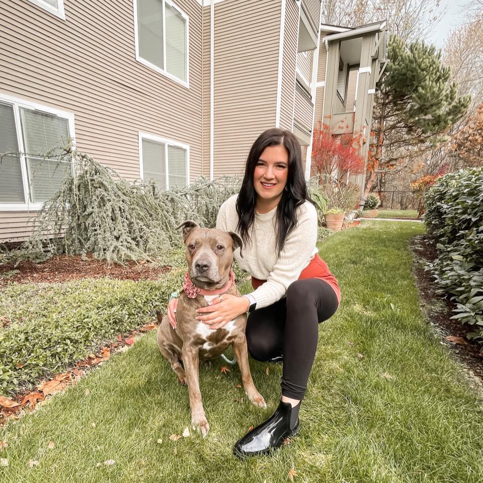Baylee's tinder photo with Sage dog