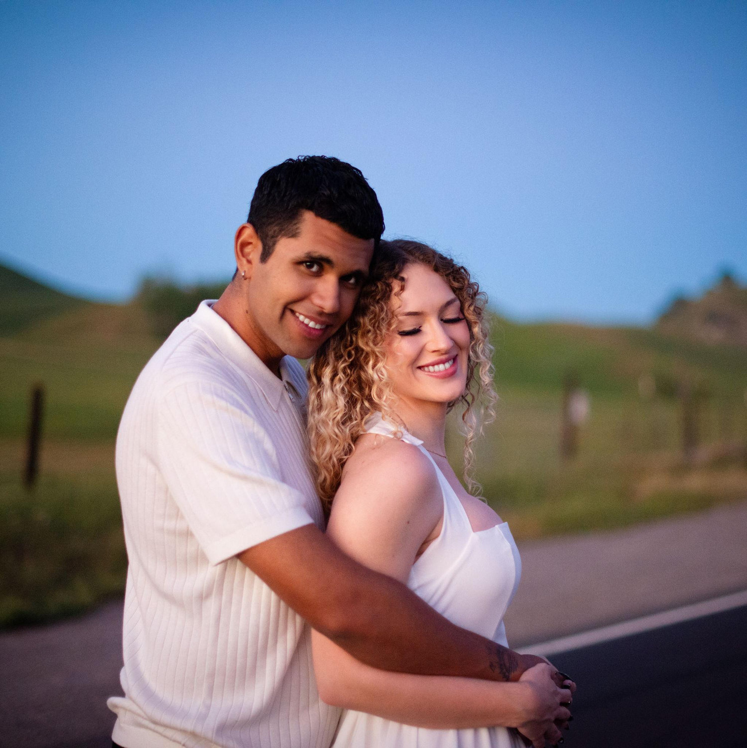 Engagement photos in the Buttes / Fotos de compromiso en las Buttes (2026)