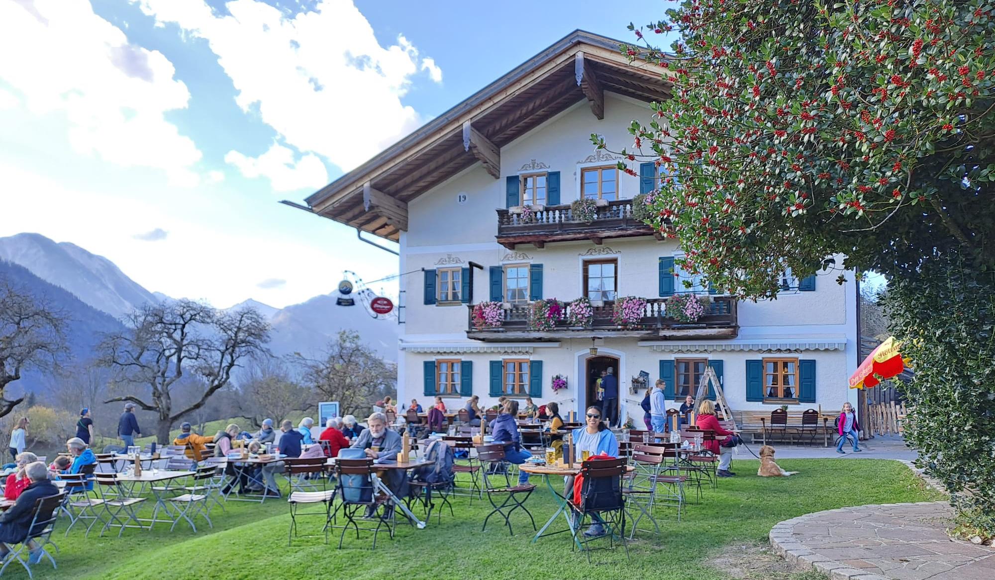 The Wedding Website of Lauren Chapman and Harald Scharf