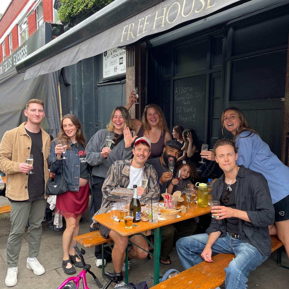 LONDON CREW