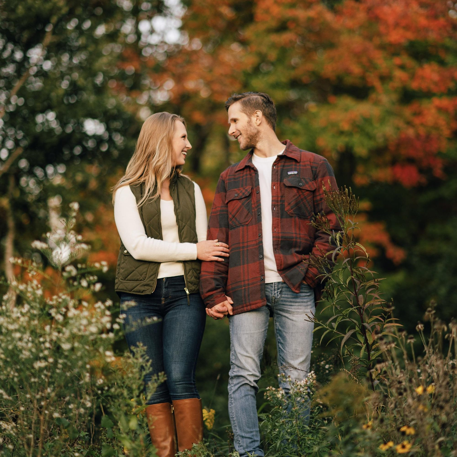 Backyard mini session with our amazing photographer, Bethany Jackson | September 2023
