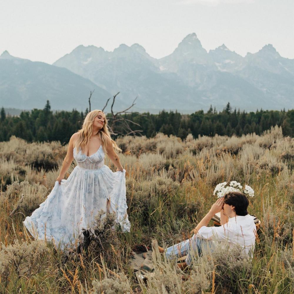 Jessica Lanier and Taylor Cyr's Wedding Website, image size:1000x1000