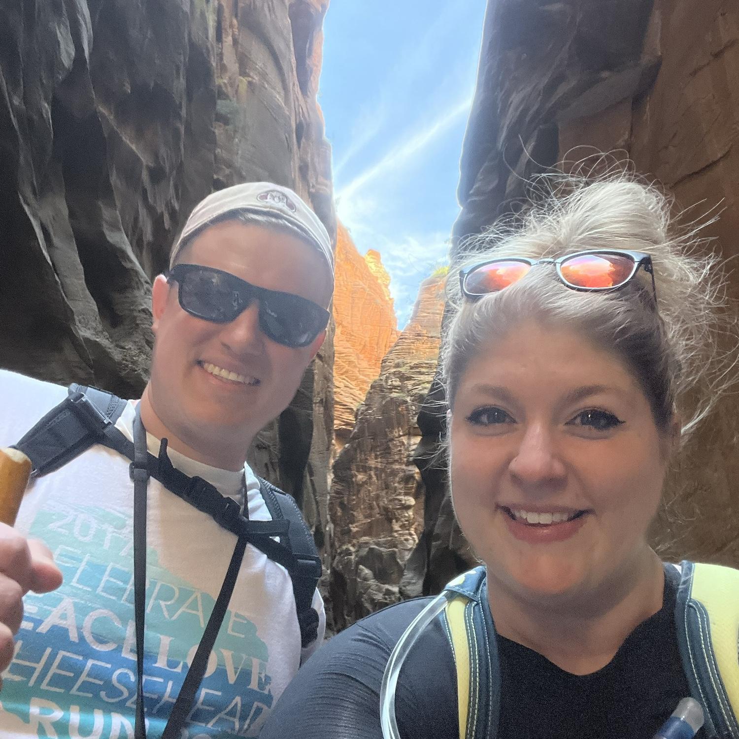 Hiking up The Narrows in Zion National Park 🏜️
May 2022