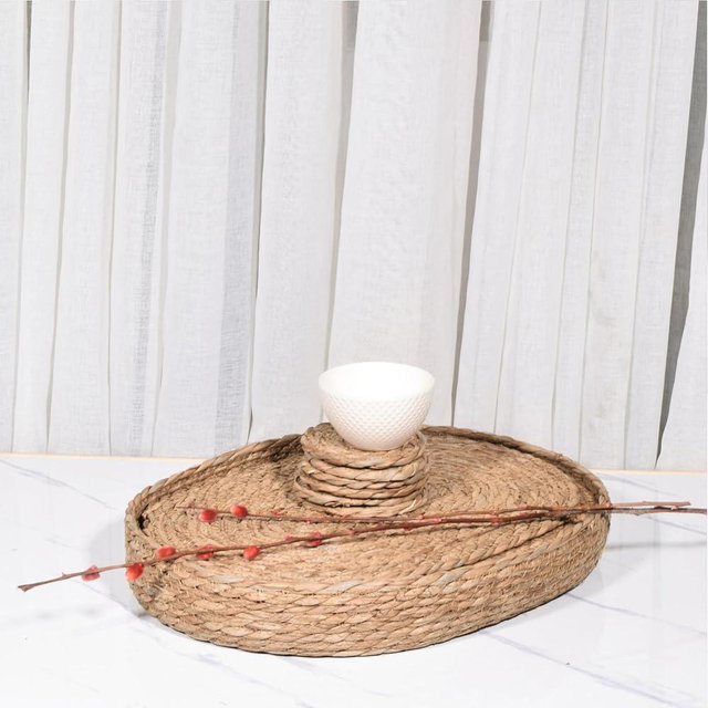 ART pinecone Cattail Woven Placemats 16 * 12 inches Oval Hot Pads Hot Mats Boho Rustic Charger Set of 6, and 1 Storage Basket for Holiday Table Decor (Cattail, 16 * 12 Plus 6 Coasters)