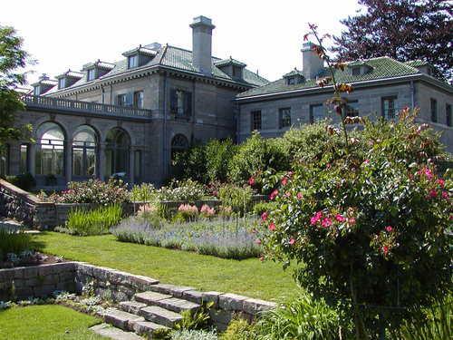 The Wedding Website of Julia Leahy and Craig Siano