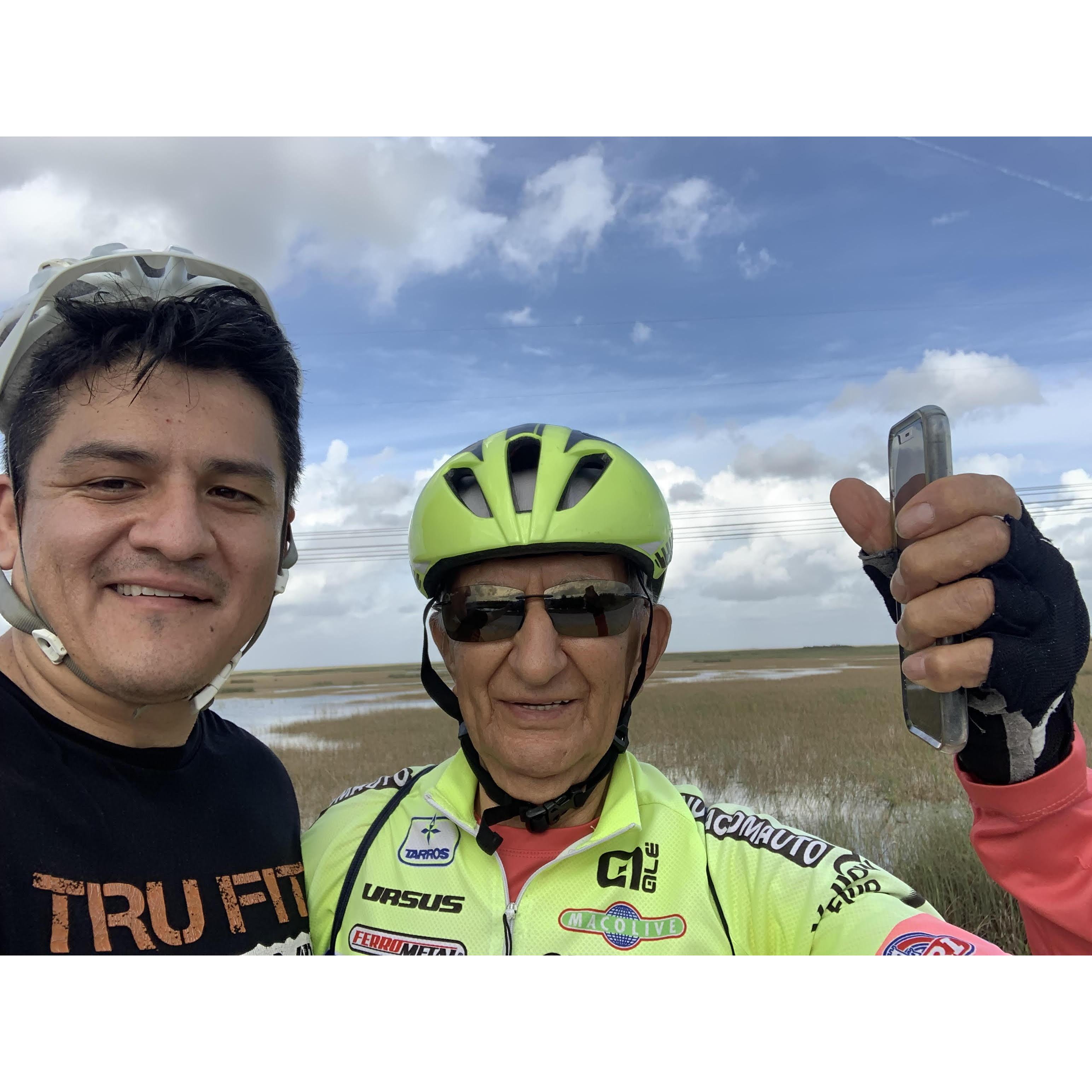 Los Guillermos, Memo and his grandpa