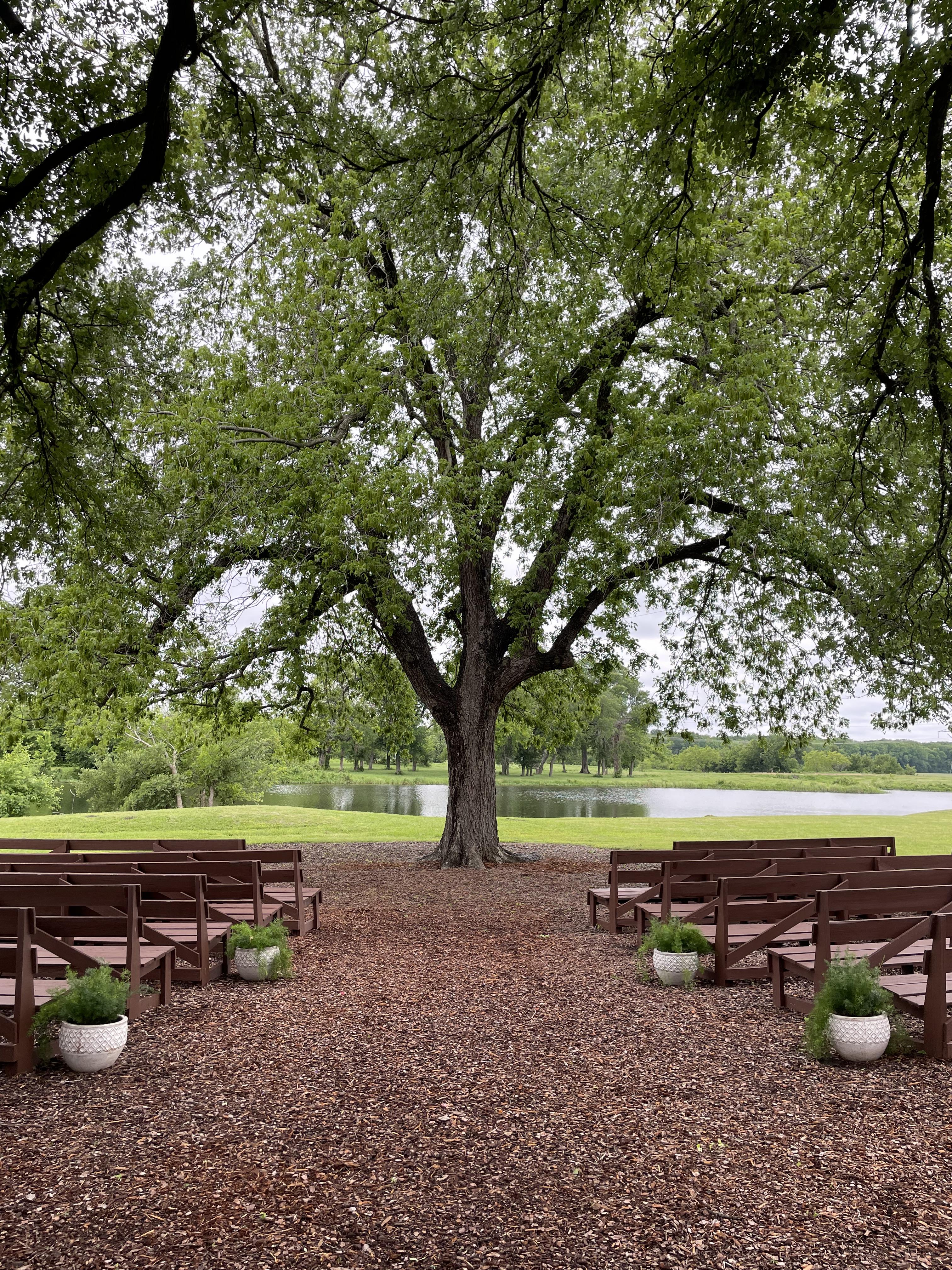 The Wedding Website of Hailey Moore and Ethen Smith