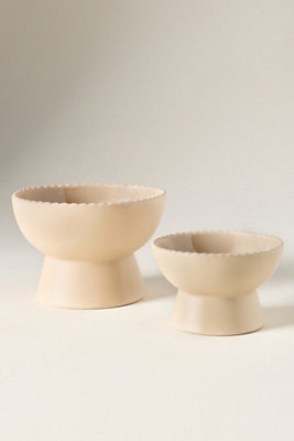 Scalloped Edge Stone Raised Feeder Pet Bowl