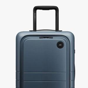 Carry-On Pro (Ocean Blue)