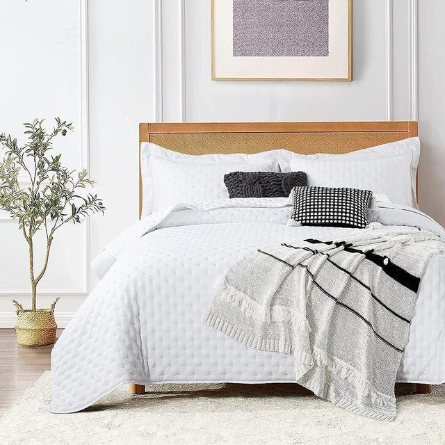 ROARINGWILD White King Size Quilt Bedding Sets with Pillow Shams, Lightweight Soft Bedspread Coverlet, Quilted Blanket Thin Comforter Bed Cover, All Season Summer Spring, 3 Pieces, 104x90 inches