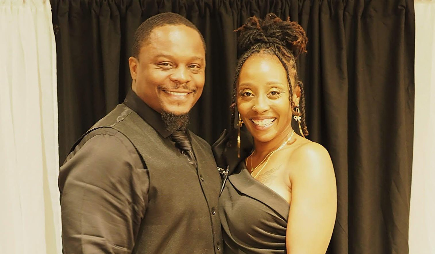 The Wedding Website of Samoan Bell and Frederick Brown jr