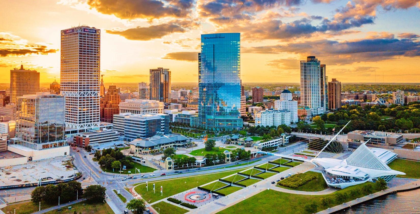 The Wedding Website of Vinit Gheewala and Mrugami Mahadik