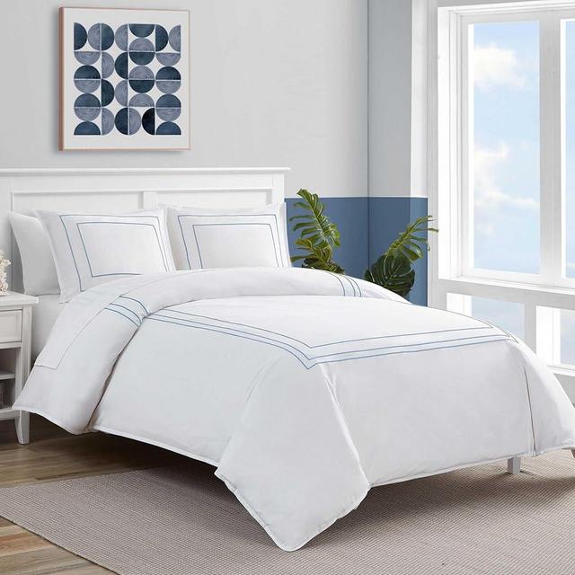 Nautica - Queen Duvet Cover Set, Soft Bedding with Matching Shams, Embroidered Hotel-Inspired Bedding Set (Alden Chambray Blue, Queen)