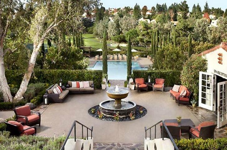 The Wedding Website of Amanda Avila and Daniel Ake
