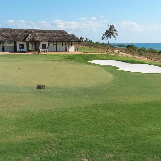 Honeymoon Experience: Golfing on Zanzibar