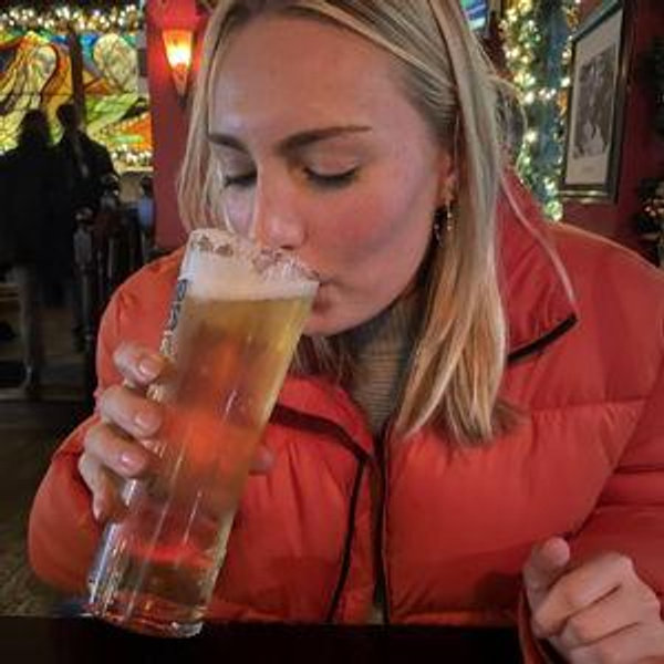 Pub Crawl in Edinburg