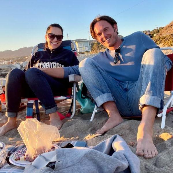 On a beach picnic with friends