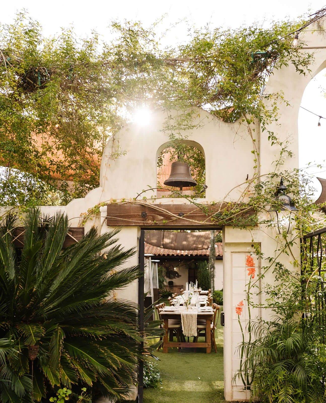 The Wedding Website of Lynsay Saunders and Tobin Gordon