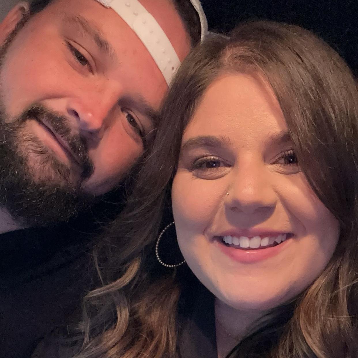 One year dating anniversary selfie 🤍