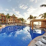 Swim Up Pool Bar