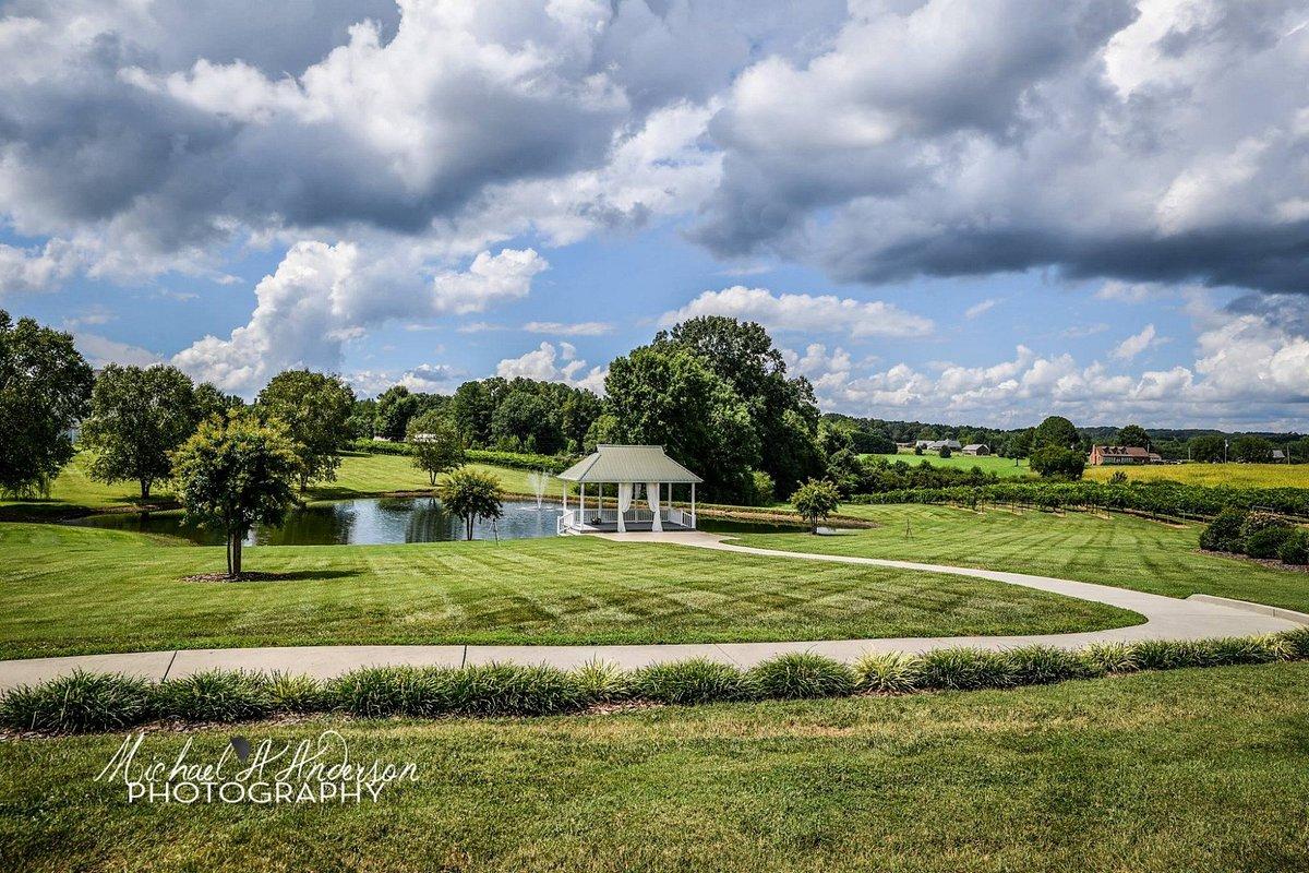 The Wedding Website of Heather Smith and Landon Simmons