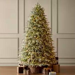 7.5 ft Grand Duchess Flocked Artificial Christmas Tree