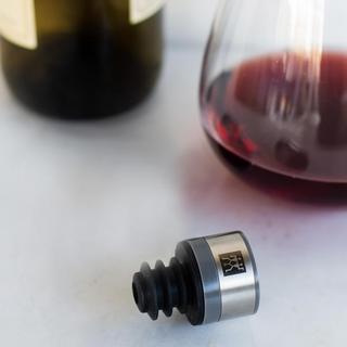 Fresh & Save Vacuum Wine Sealer
