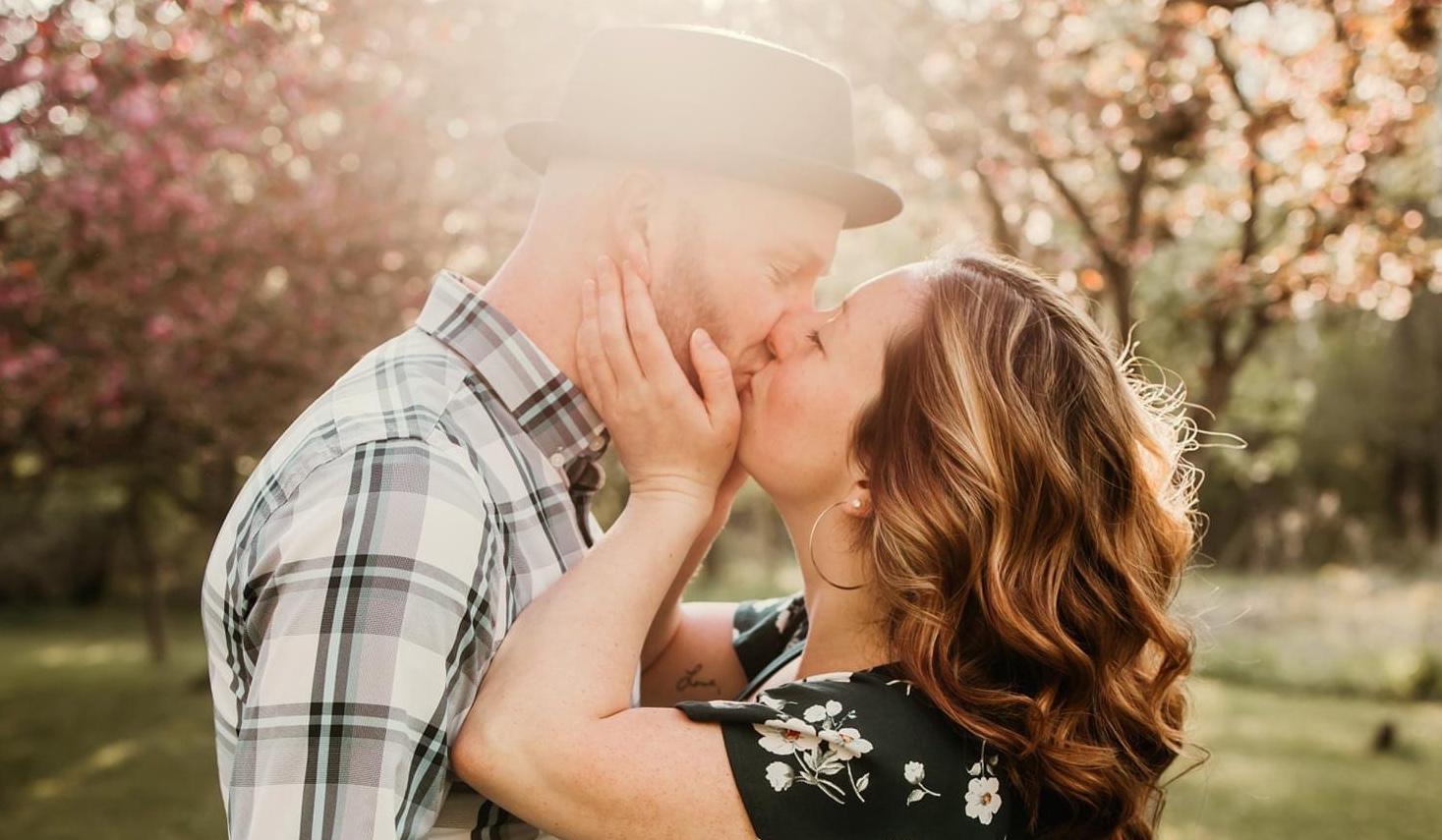 The Wedding Website of Ryan Henderson and Miranda Moore