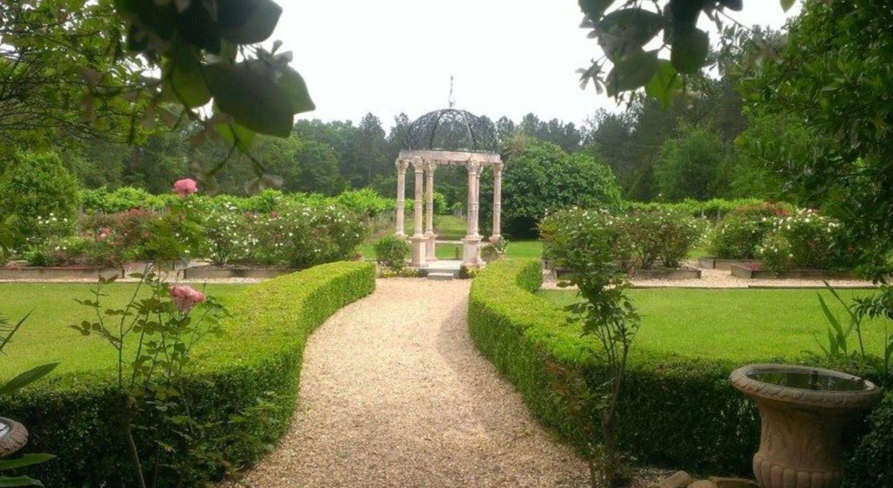 The Wedding Website of Danielle Johnson and Samuel Emfinger